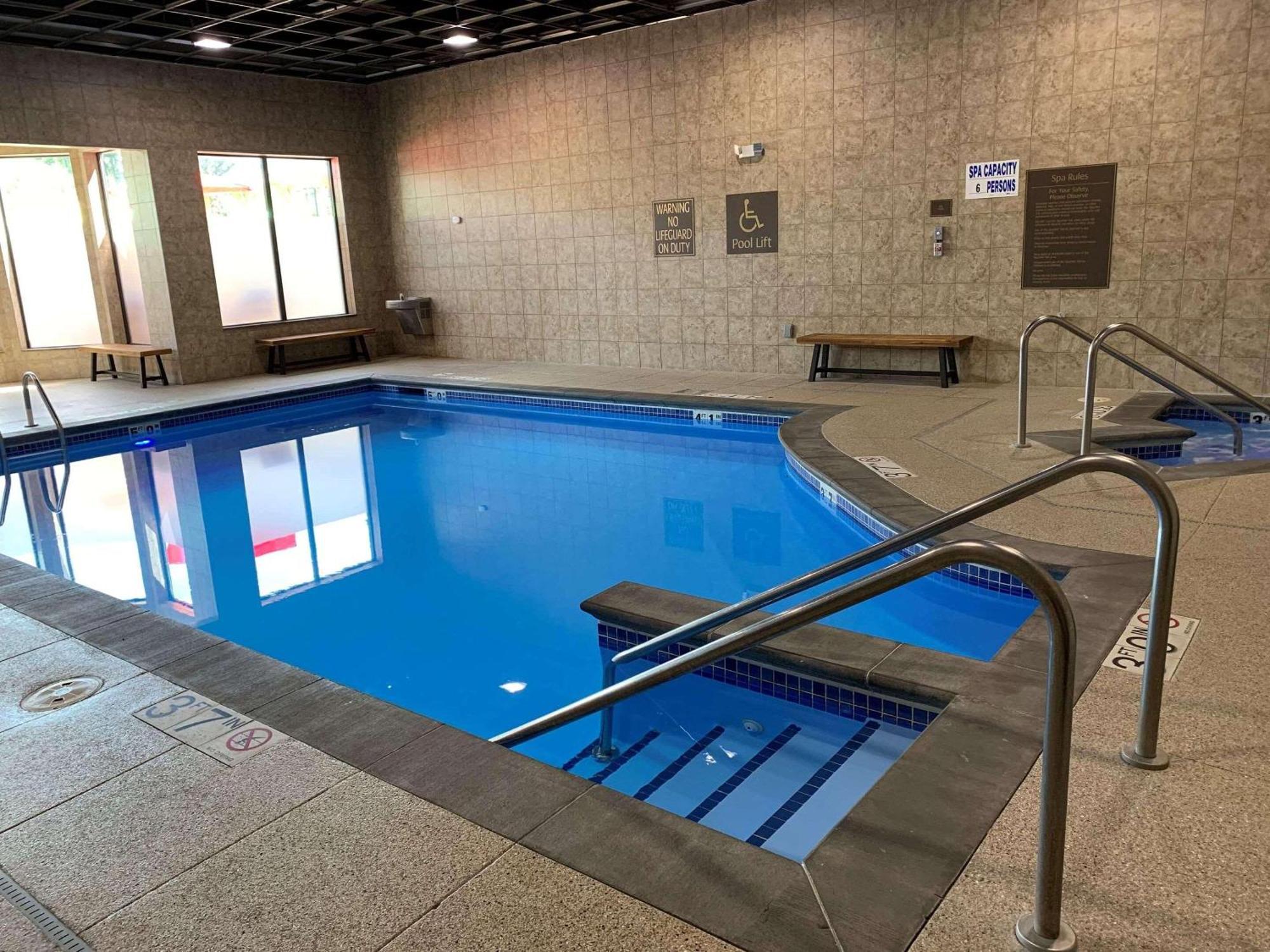 Radisson Hotel River Falls Kültér fotó